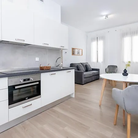 Bhost - Regina Viii Lägenhet *